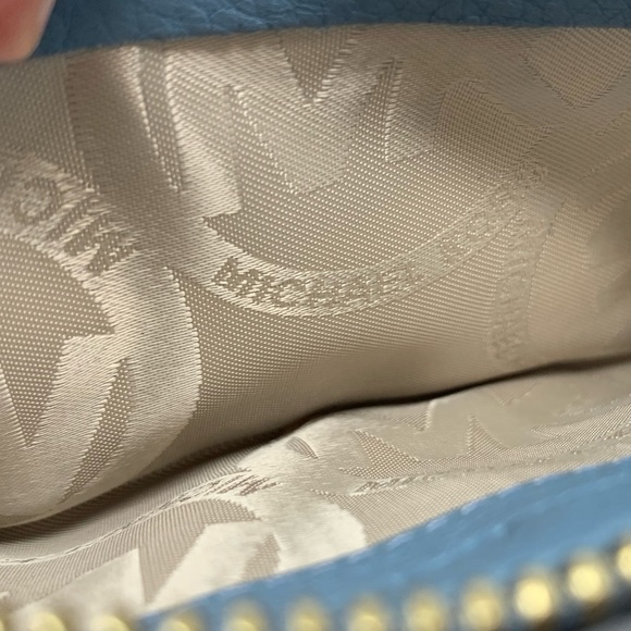 Michael Kors Blue Wallet - Picture 12 of 14